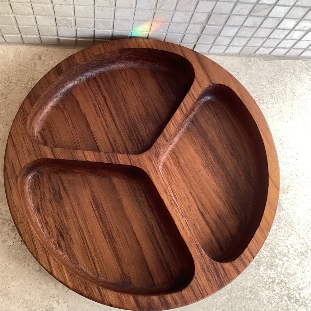 VINTAGE TEAKWOOD SEPARATED SERVING DISH 9 1/2” ROUND from THAILAND